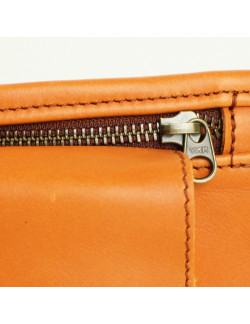 Alforja Ana color calabaza con hilo marrón claro