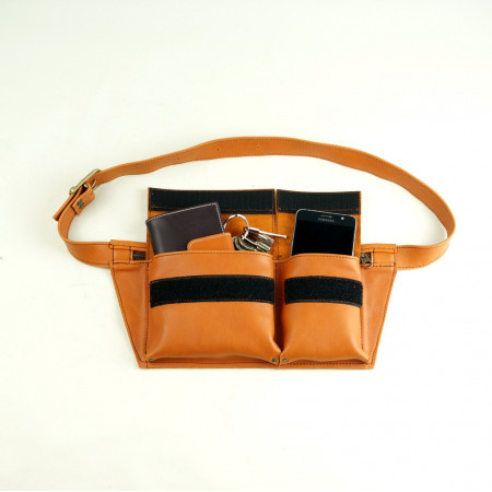 Alforja Ana color calabaza cosida con hilo marrón claro