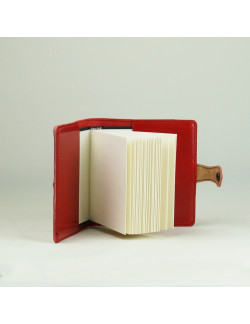 Libro Cuadrado en rojo